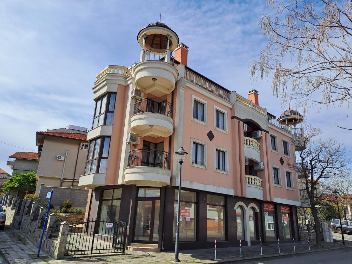 Luxury Apartments Ekaterina Cernomoreț Exterior foto