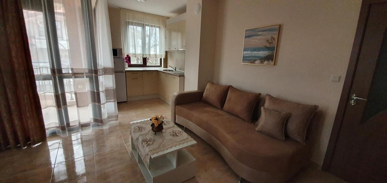 Luxury Apartments Ekaterina Cernomoreț Exterior foto